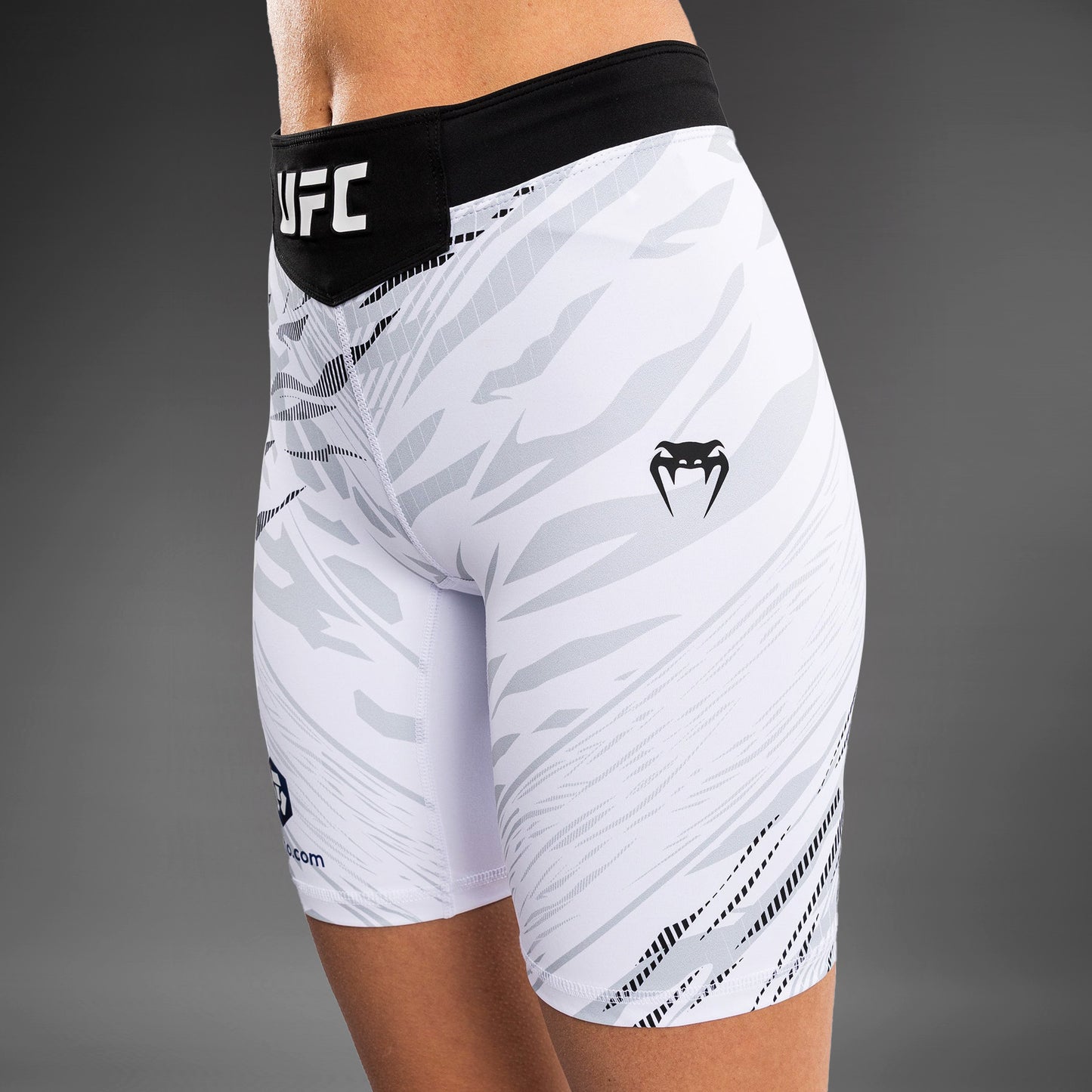UFC Fusion by Venum Authentic Fight Night Damen Vale Tudo Short - Long Fit - Weiß
