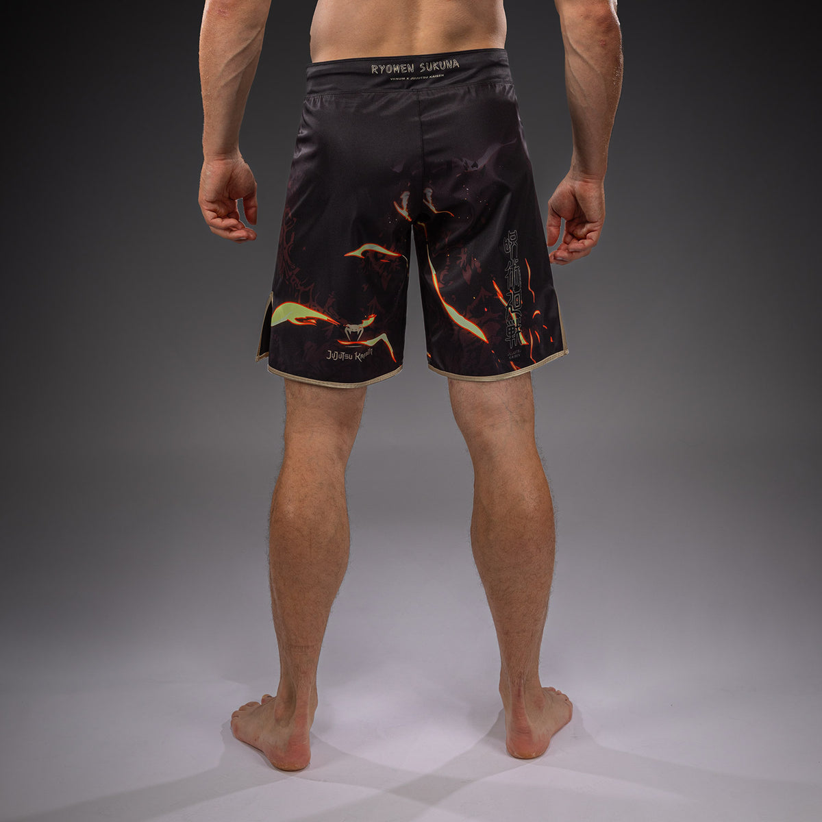 Jujutsu Kaisen x Venum Sukuna Fightshorts – Schwarz/Hellbeige