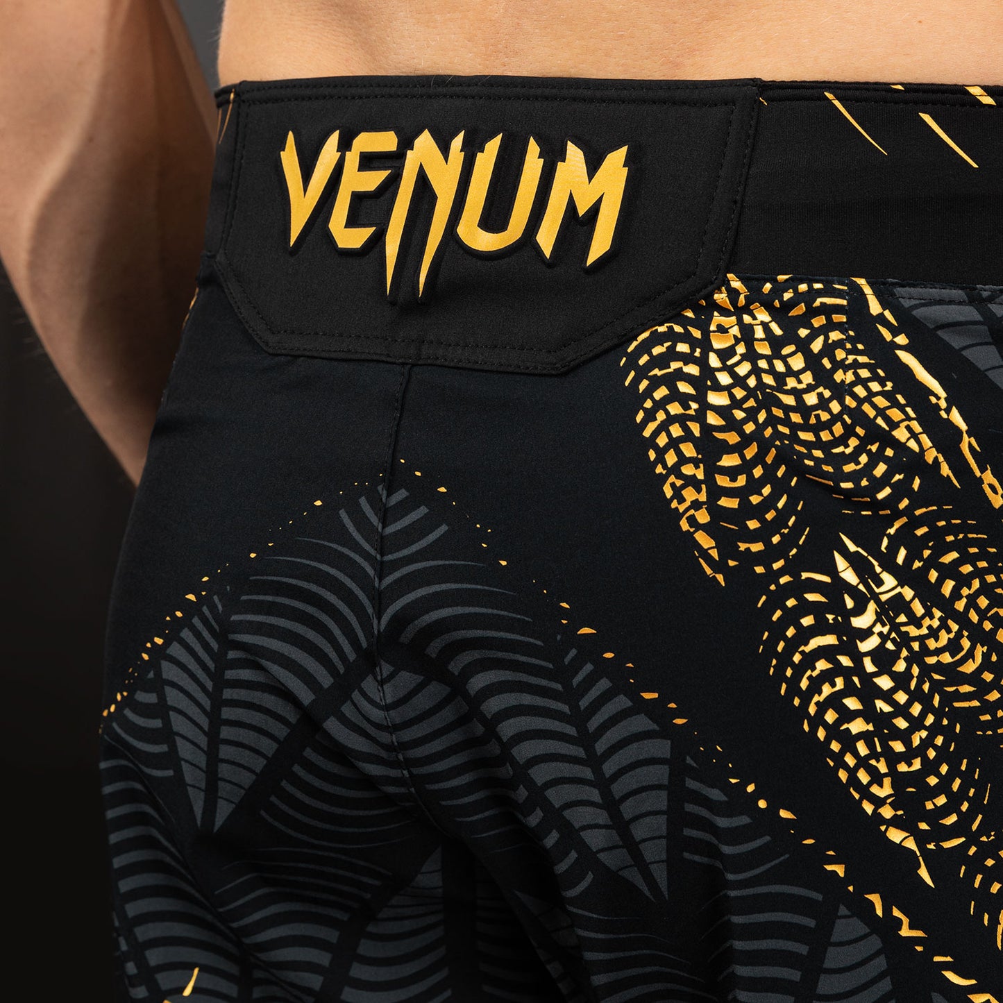 UFC Zenith by Venum Authentic Fight Night Lange Passform Fight Short Herren Personalisiert - Champion