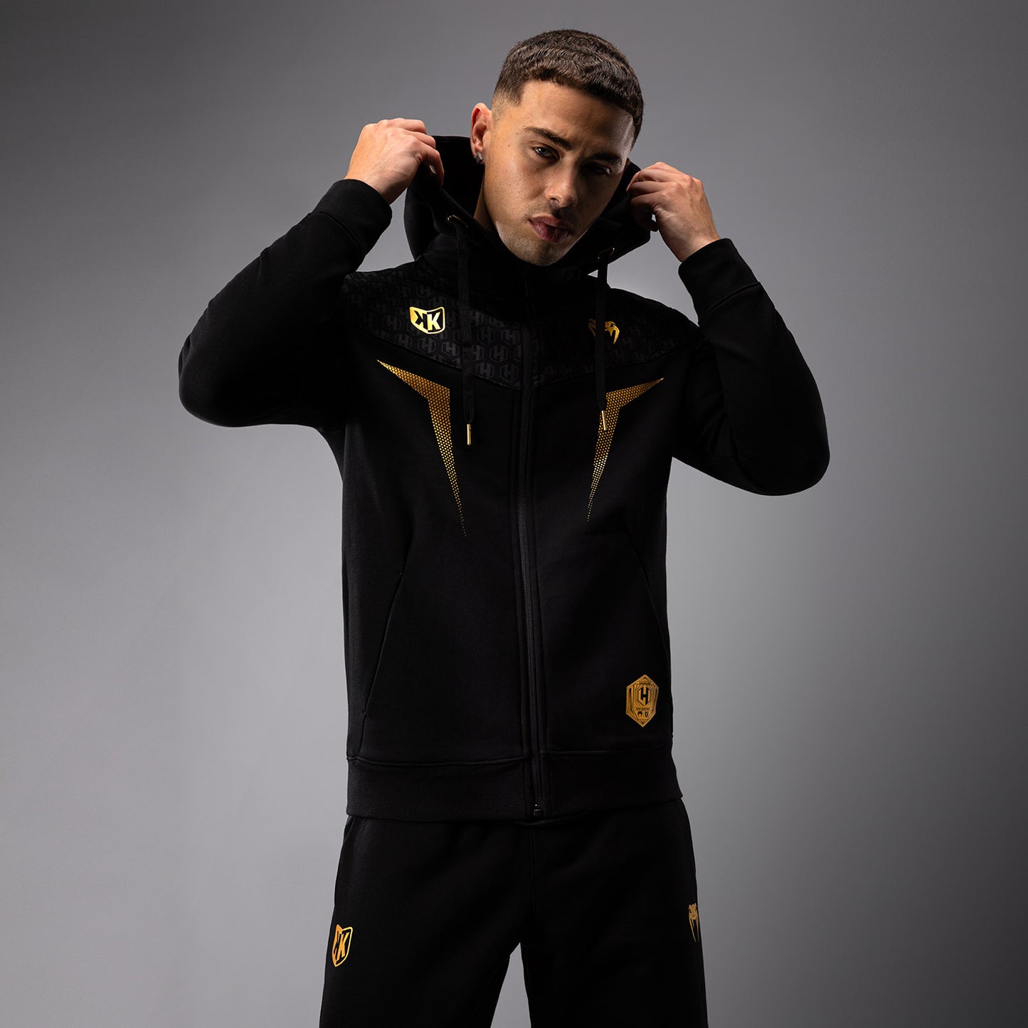 FK x Venum Hexagone MMA Hooded Jacket - Schwarz/Gold