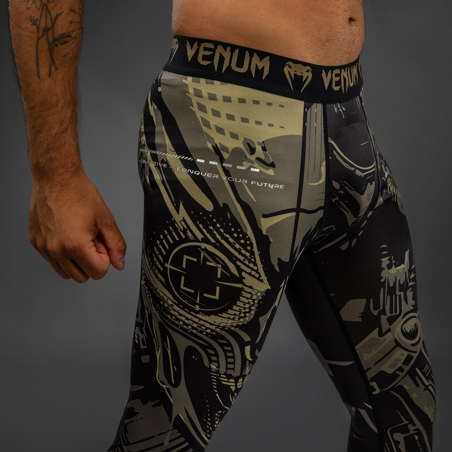 Venum Invader Spats - Schwarz/Sand