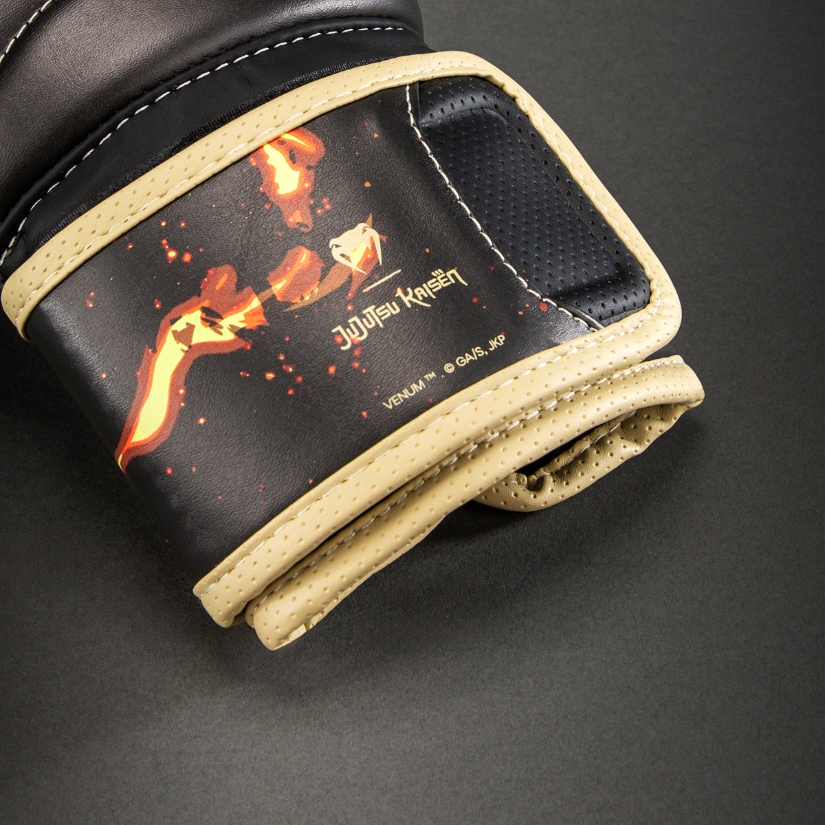 Jujutsu Kaisen x Venum Sukuna Boxhandschuhe – Schwarz/Hellbeige