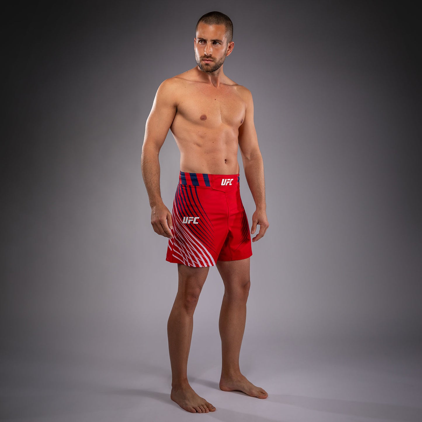 Official UFC Freedom 250 by Venum Authentic Fight Night Fight Shorts im Short Fit für Herren - Rot