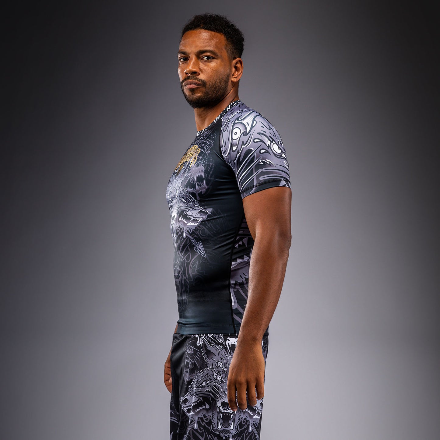 Venum Wolf Atak Kurzarm Rashguard – Schwarz/Grau
