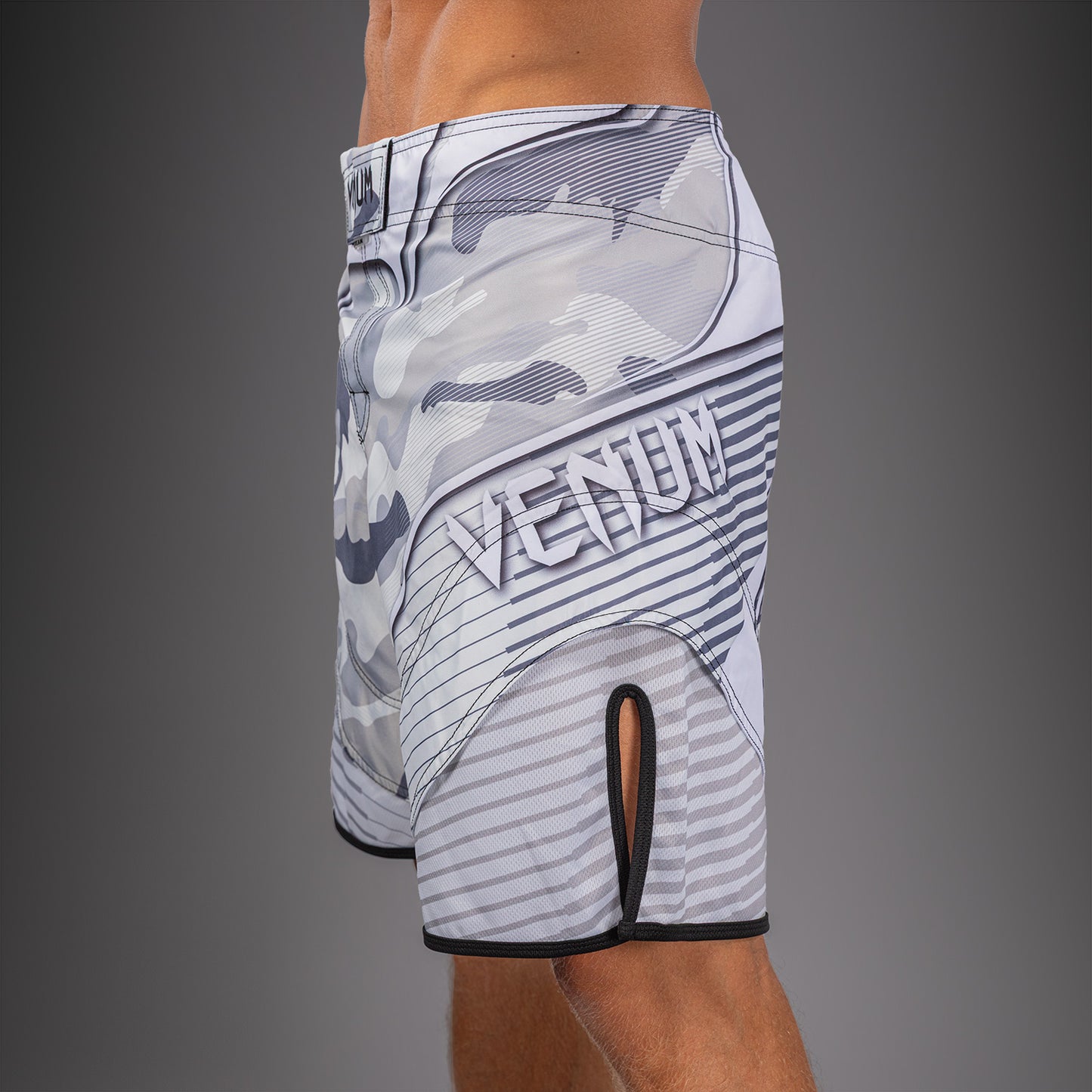 Venum Camo Hero Fightshorts - Weiß/Hellgrau