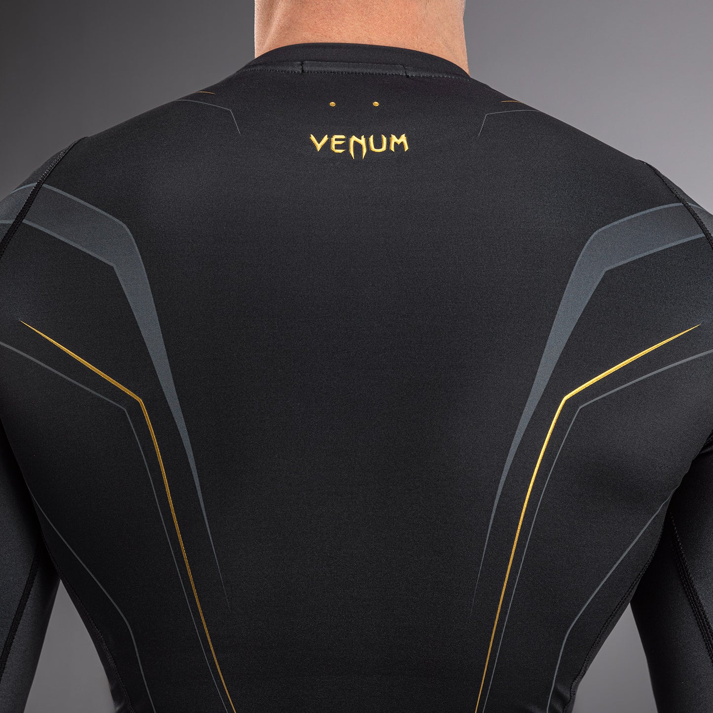 Venum Streamline Langarm Rashguard – Schwarz/Gold