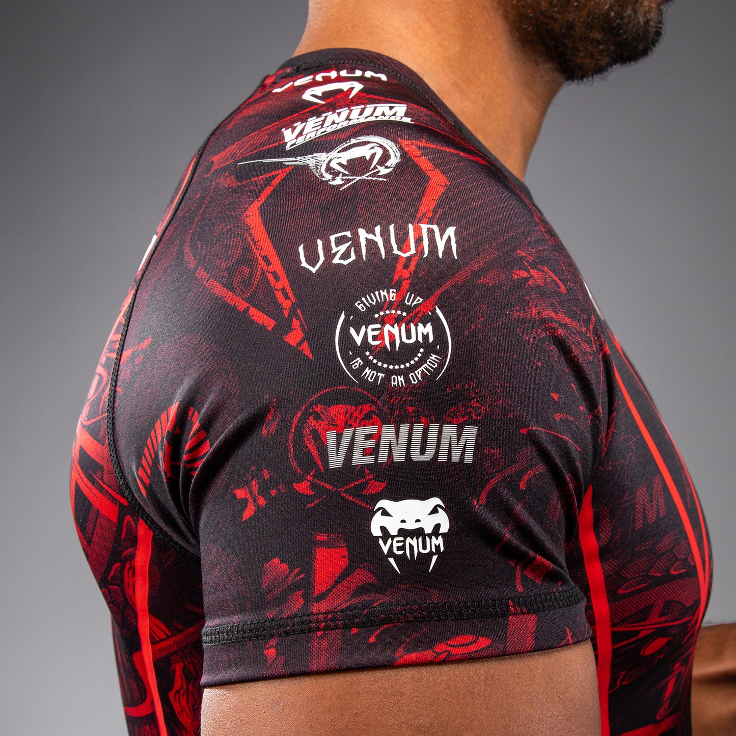 Venum 20th Anniversary Kurzarm Rashguard - Schwarz/Rot