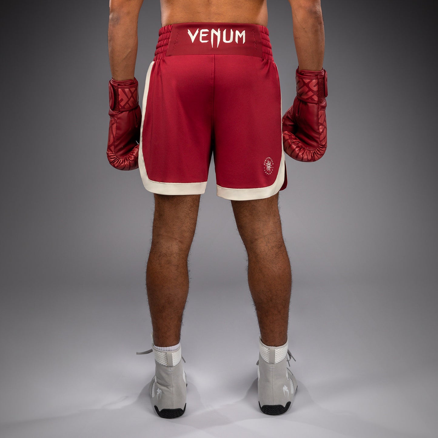 Venum Classic Boxshorts – Rubinrot/Elfenbein