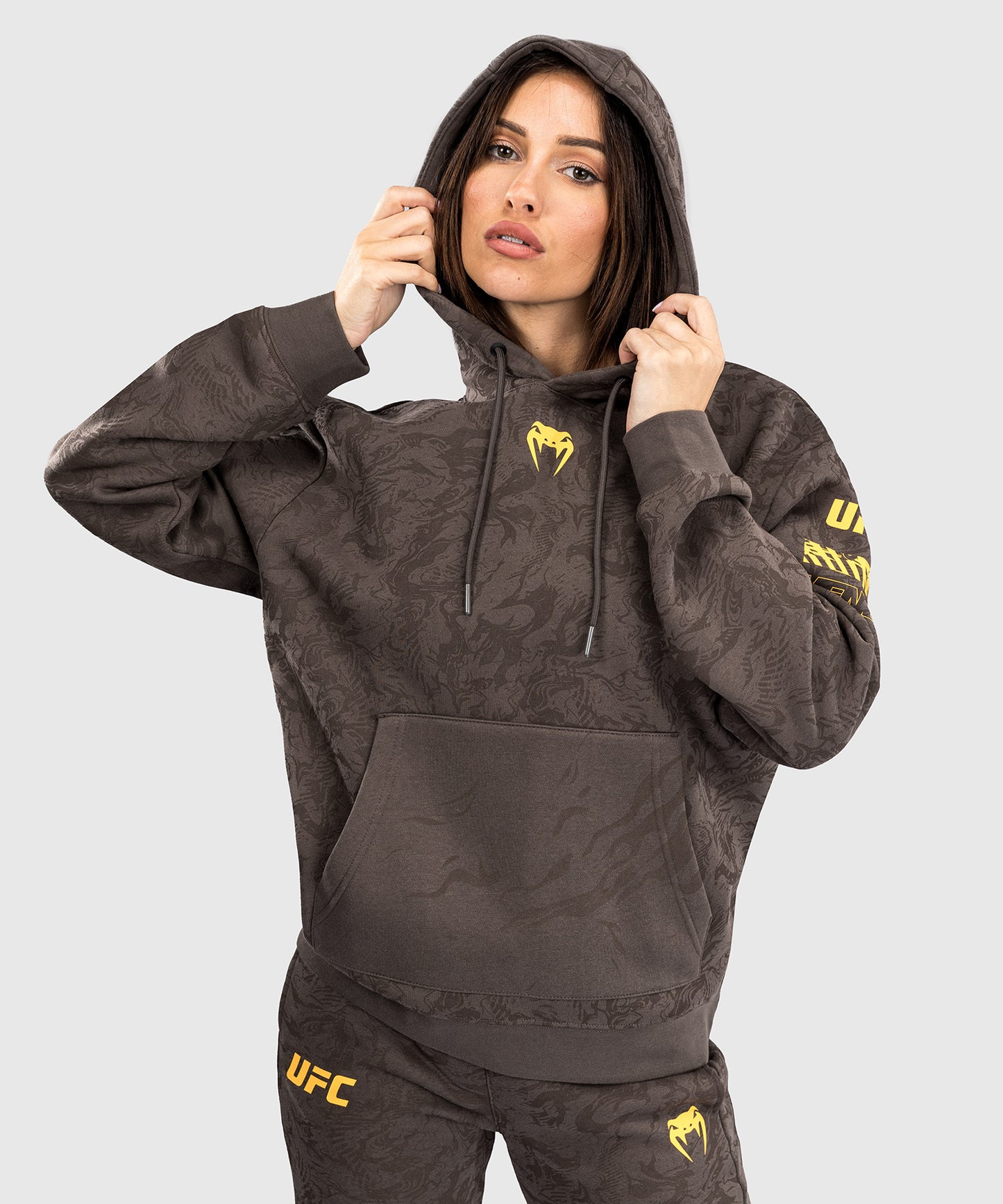 UFC Fusion by Venum Fight Week Damen Pullover Hoodie - Erdiges Braun