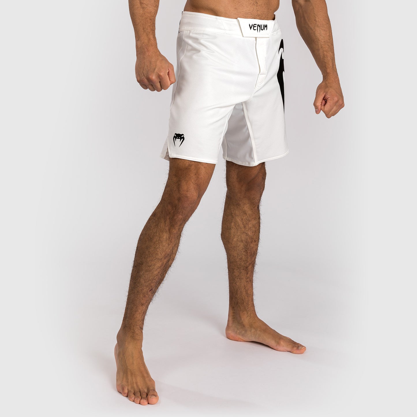 Venum Light 5.0 Fight Shorts - Weiß/Schwarz
