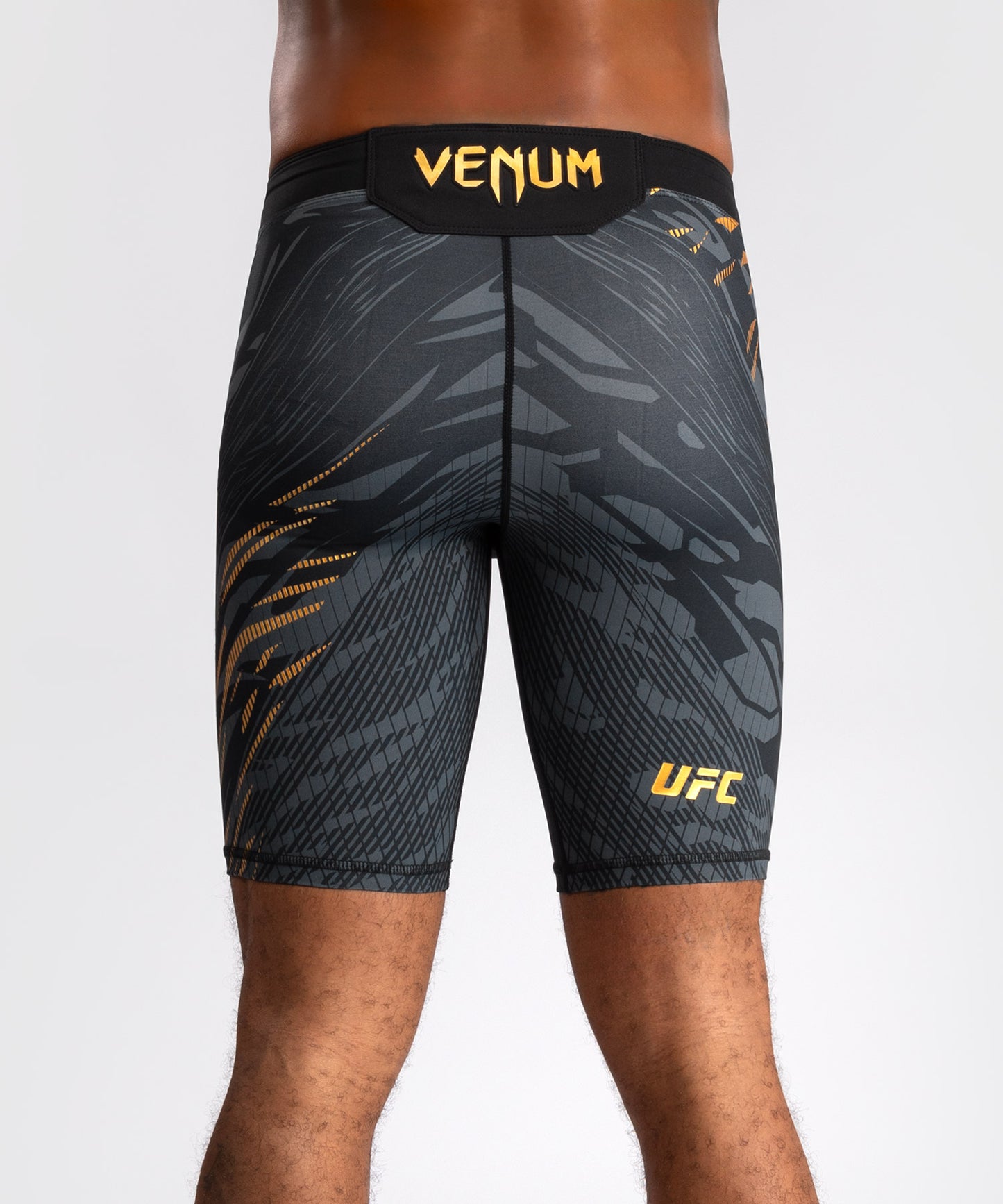 UFC Fusion by Venum Authentic Fight Night Herren Vale Tudo Short - Champion