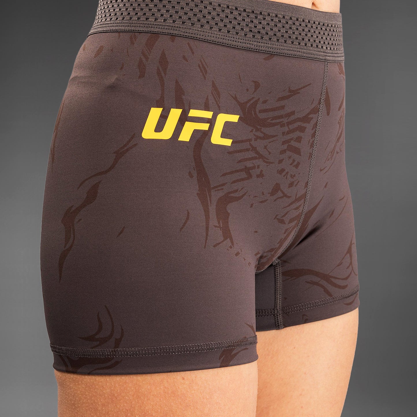 UFC Fusion by Venum Fight Week Damen Vale Tudo Short - Erdiges Braun