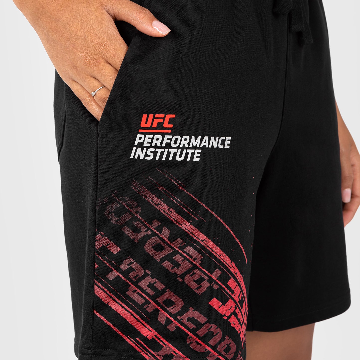 UFC Venum Performance Institute 2.0 Coton Short - Schwarz/Rot