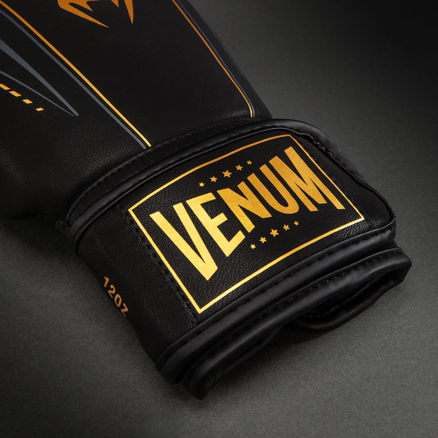 Venum Streamline Boxhandschuhe – Schwarz/Gold