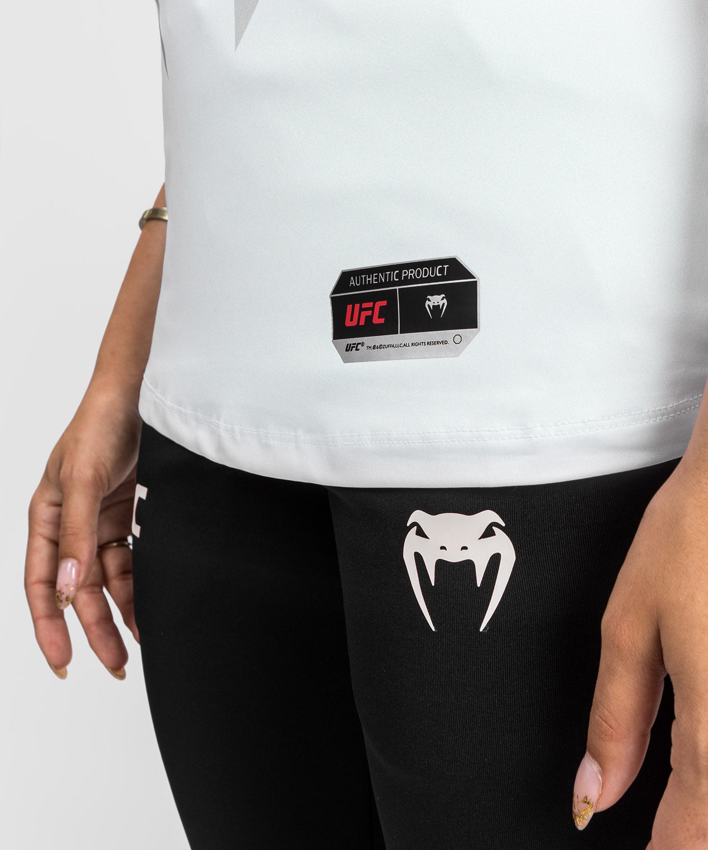 UFC Venum Authentic Fight Night 2.0 Frauen Walkout Jersey - weiß