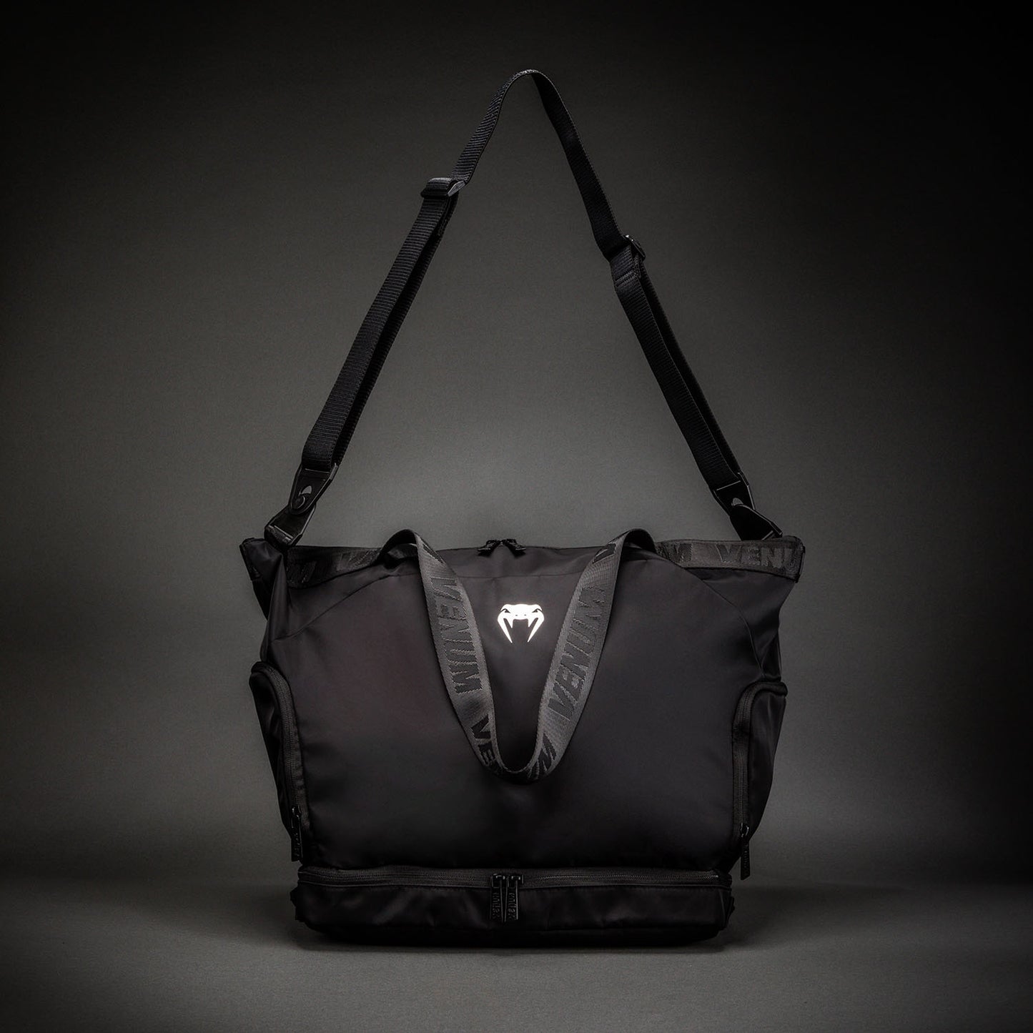 Venum Essential Sporttasche - Schwarz