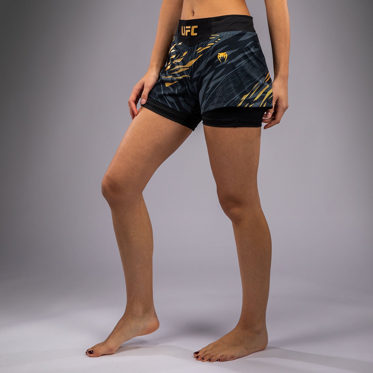 UFC Fusion by Venum Authentic Fight Night Damen Fight Short - Champion