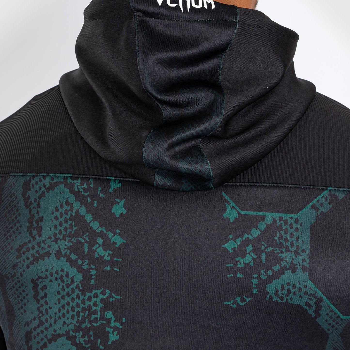 UFC Adrenaline by Venum Authentic Fight Night Walkout Hoodie für Männer - Emerald Edition - Grün/Schwarz