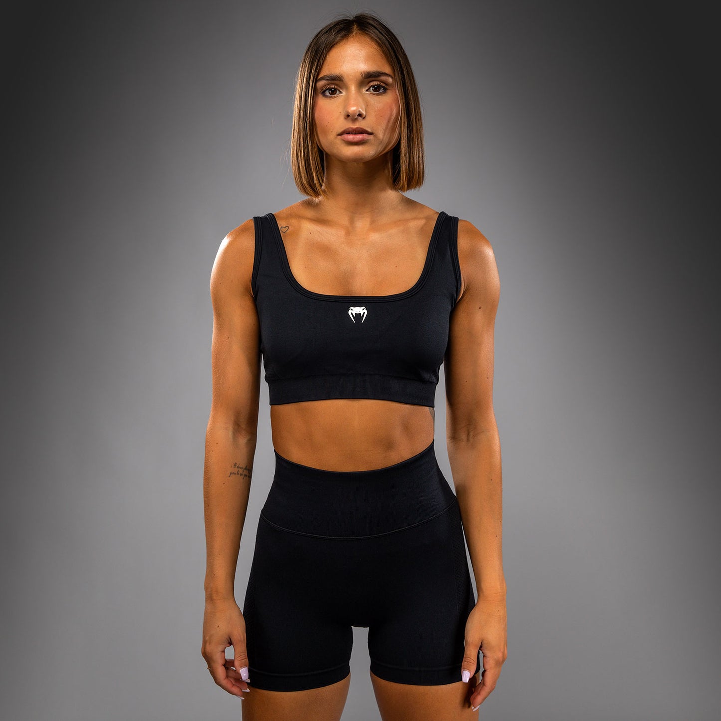 Venum Sculpt Long Sport-BH – Schwarz/Weiß