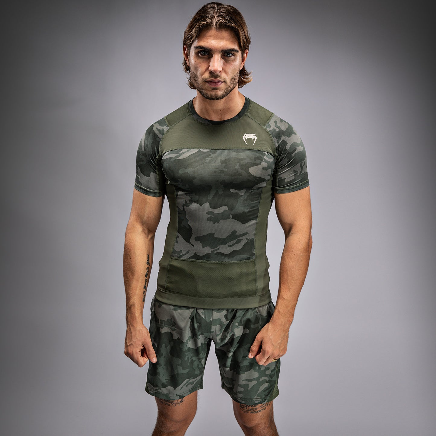 Venum G-Fit Air Herren Kurzarm Rashguard - Armee-Tarnmuster