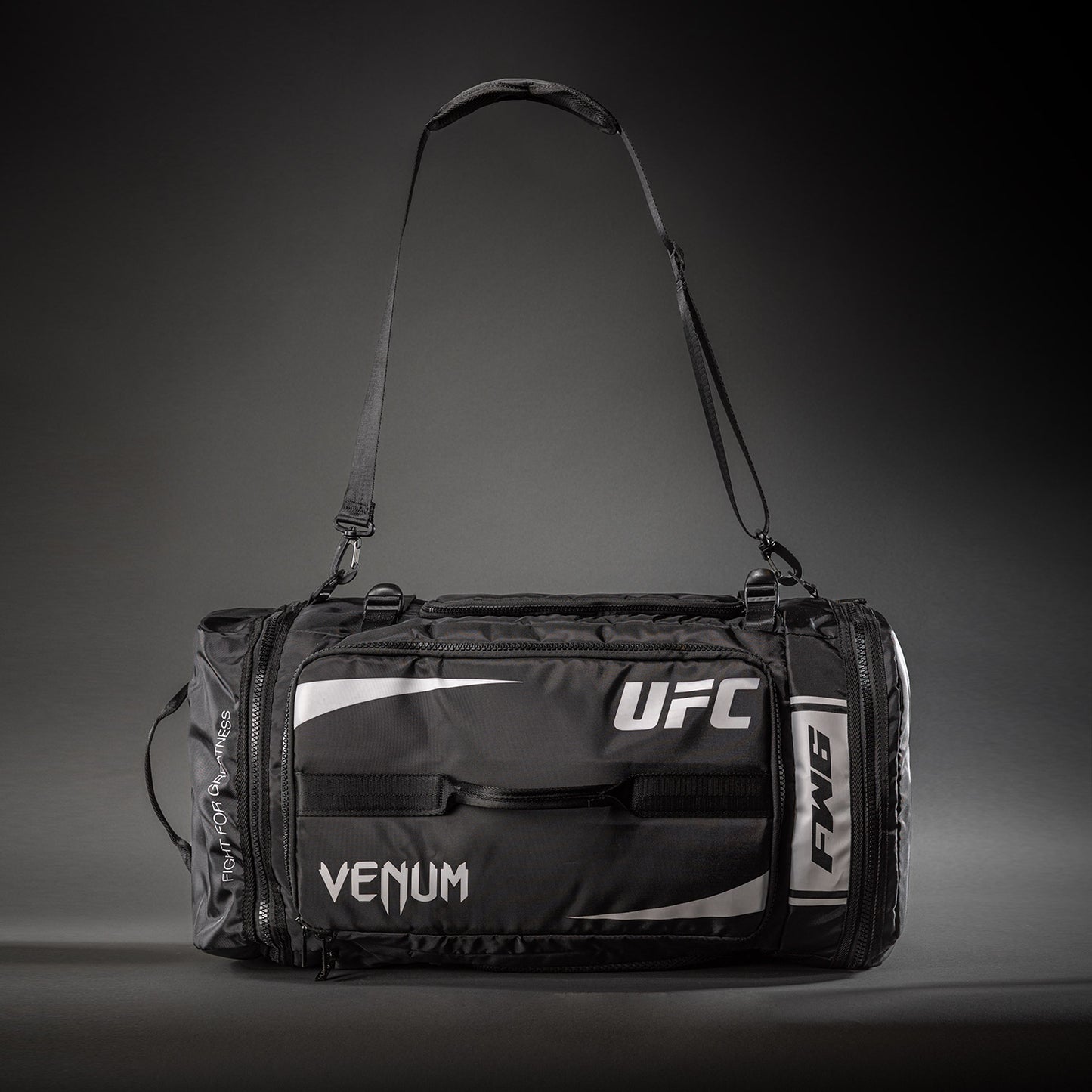 UFC Unity by Venum Authentic Fight Week Ausrüstungstasche – Schwarz/Weiß