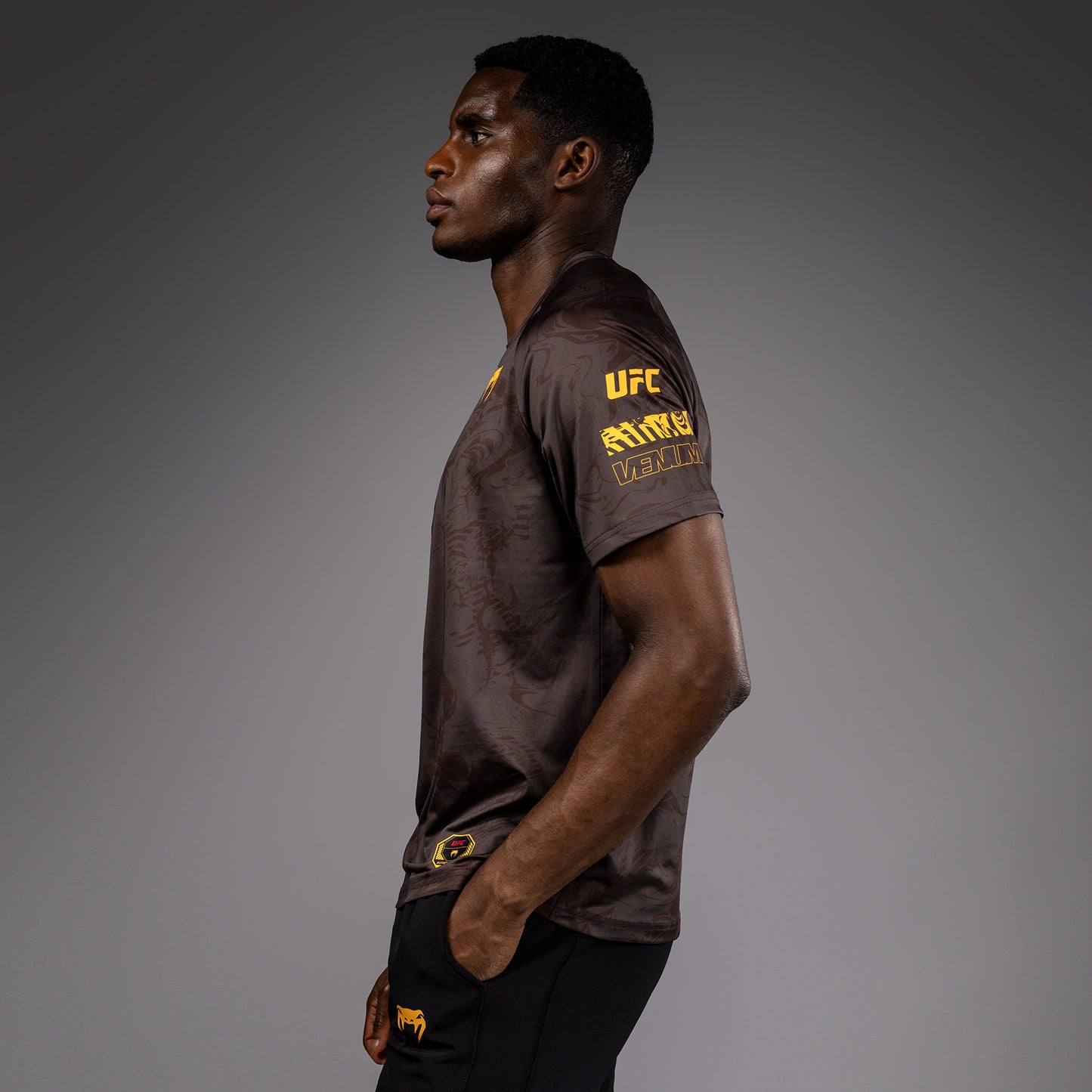 UFC Fusion by Venum Fight Week Herren Dry-Tech T-Shirt - Erdiges Braun