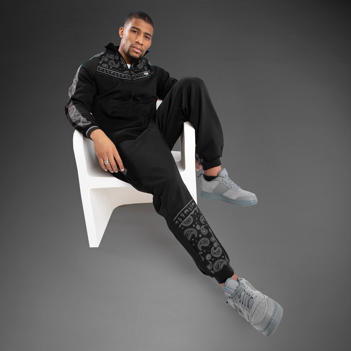 Venum Cali 34 Track Jacket - Schwarz
