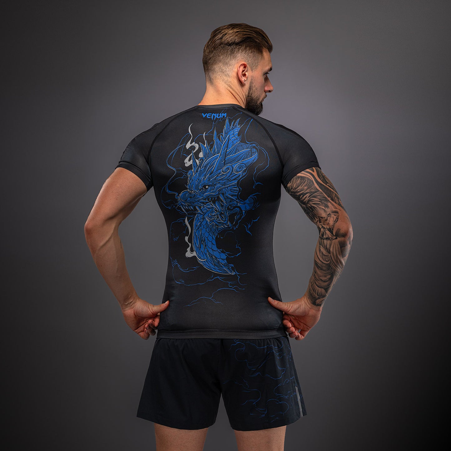 Venum Thunder Dragon Kurzarm Rashguard  – Schwarz/Königsblau