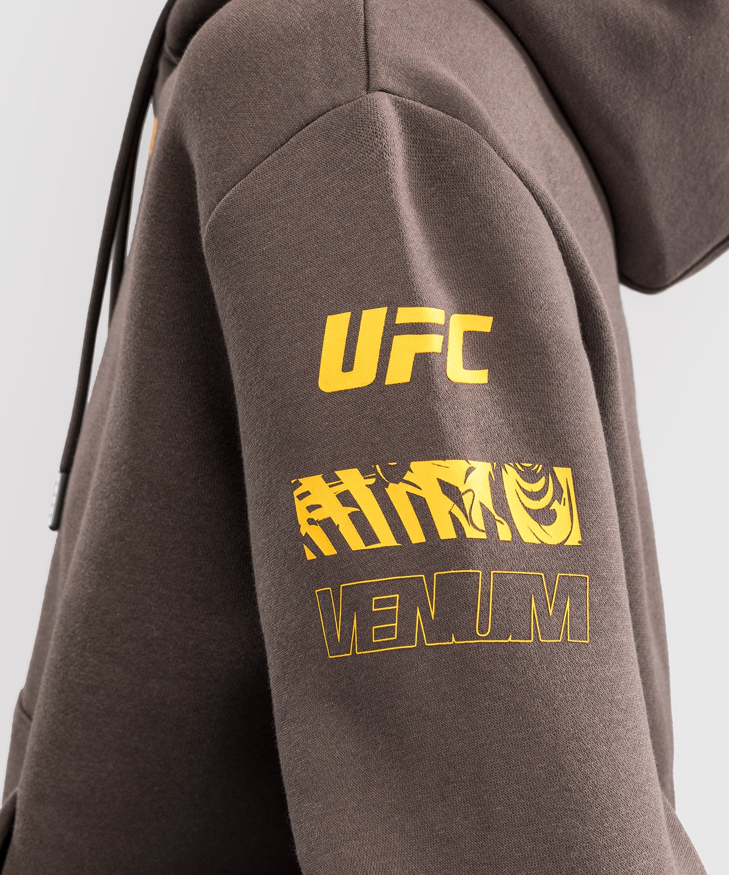 UFC Fusion by Venum Fight Week Damen Pullover Hoodie - Solid Erdiges Braun