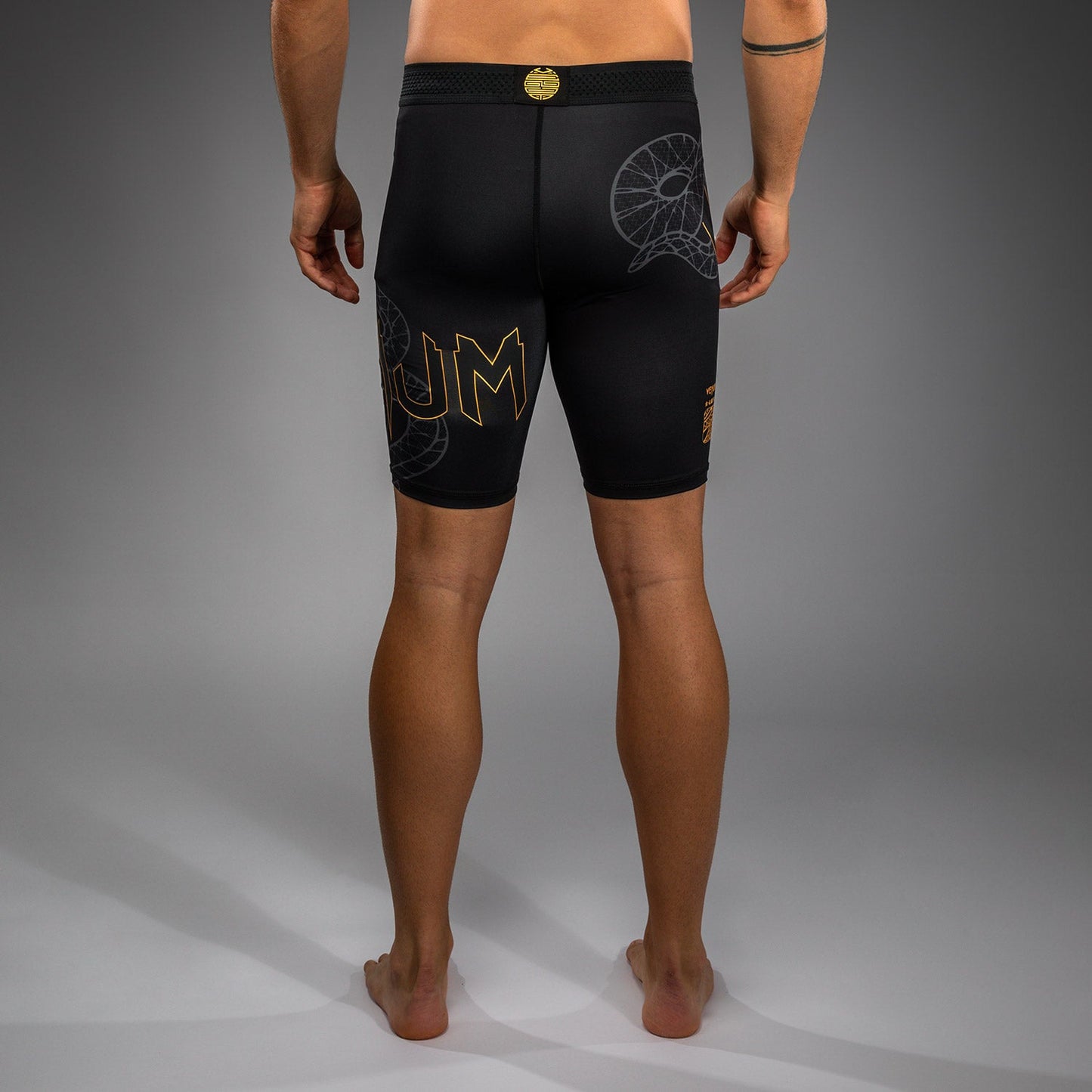 Venum Serpenti Vale Tudo Shorts – Schwarz/Silber/Gold