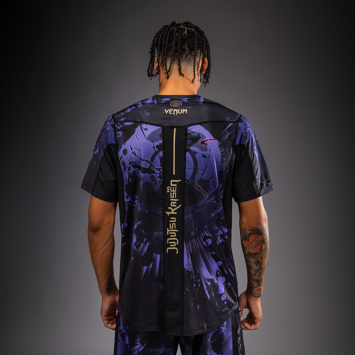 Jujutsu Kaisen x Venum Gojo Dry-Tech-T-Shirt – Lila
