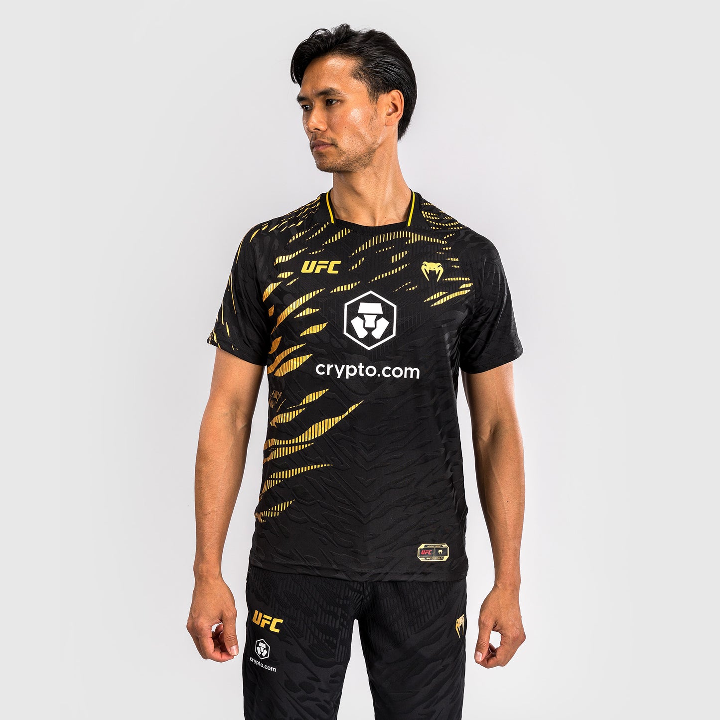 UFC Fusion by Venum Personalized Authentic Fight Night Herren Walkout Jersey - Champion