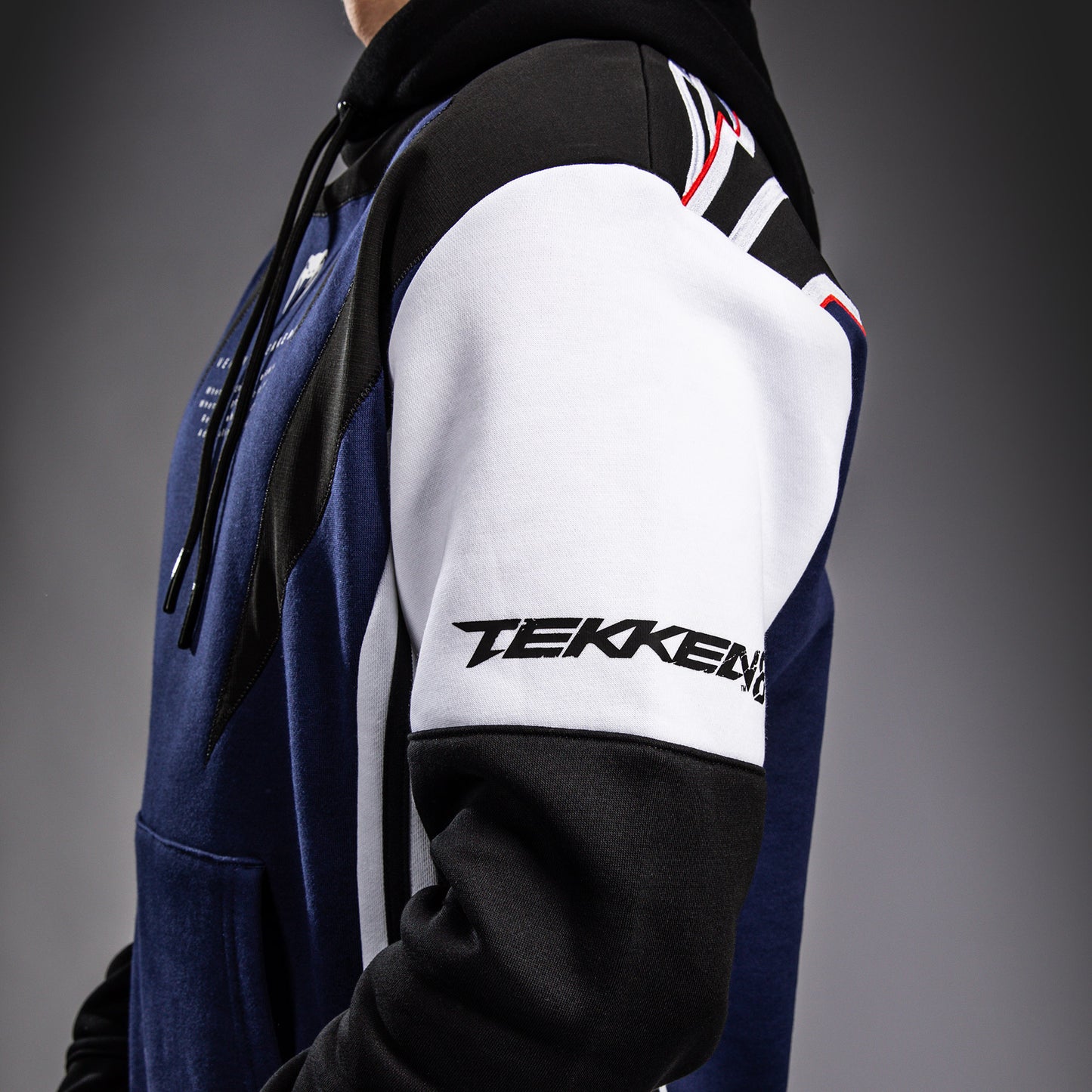 Venum x TEKKEN 8 - Jin Kazama Hoodie - Blau/Schwarz/Weiß