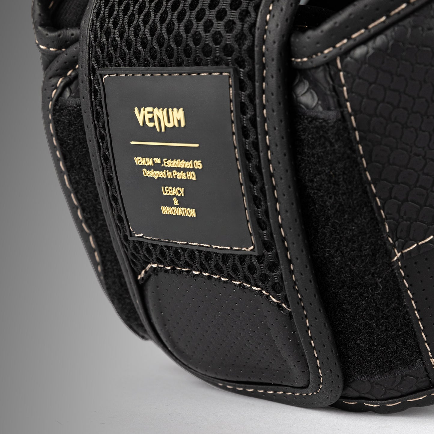Venum Impact Evo Scales Kopfschutz – Schwarz