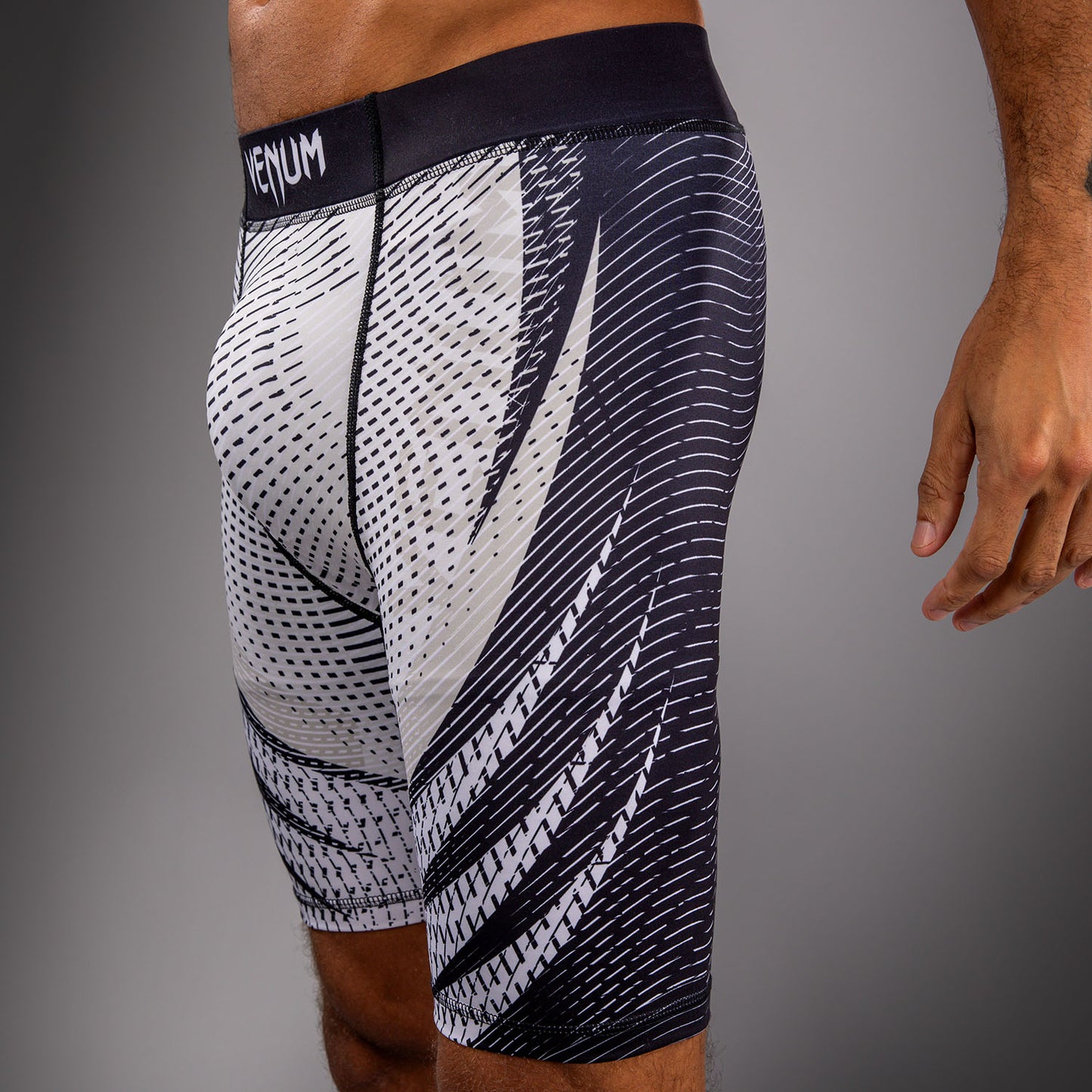 Venum Galactic 3.0 Kompressionsshort - Cremeweiß/Schwarz