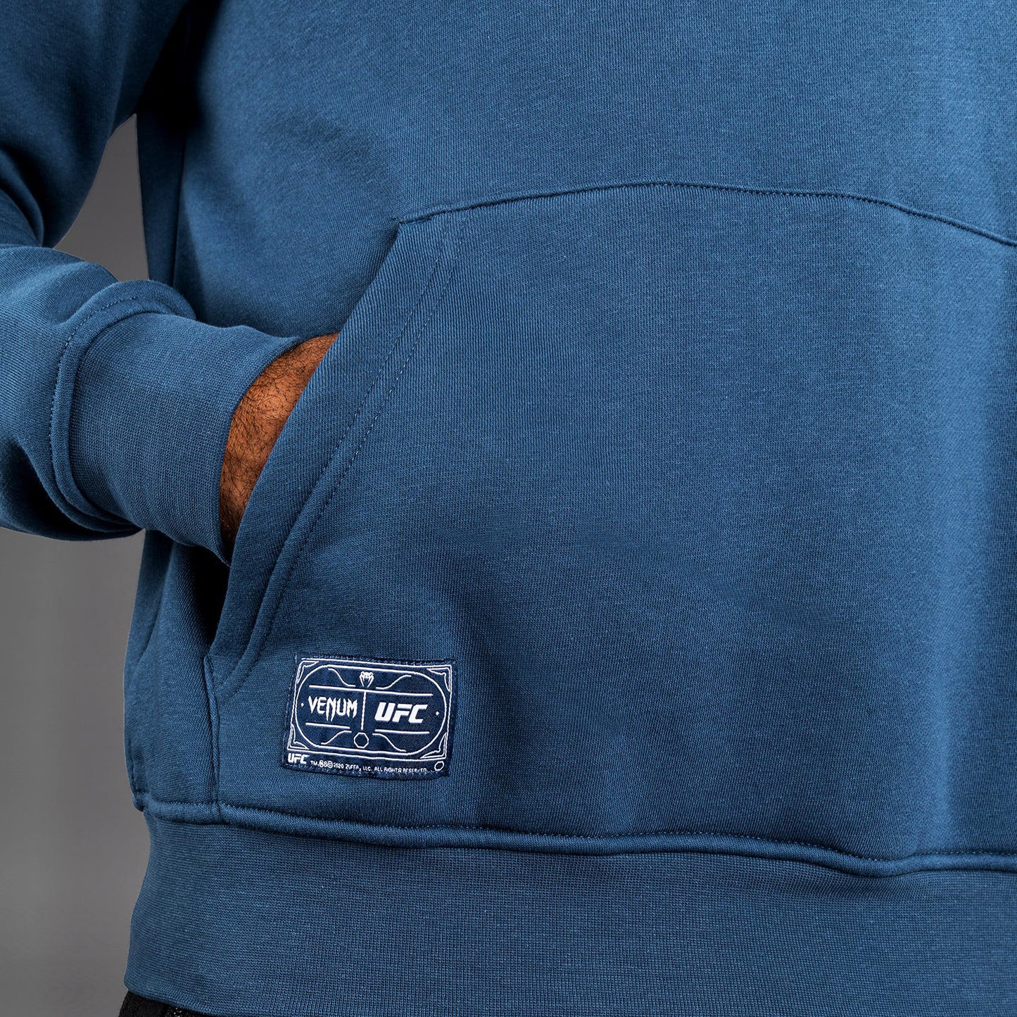 UFC by Venum Ulti-Man Hoodie - Blau