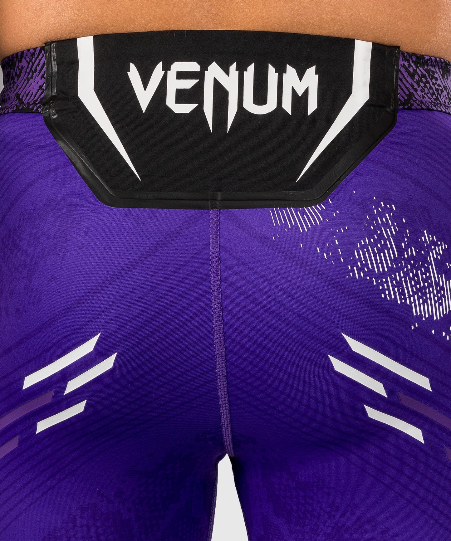 UFC Adrenaline by Venum Authentic Fight Night Herren Vale Tudo Short - lila