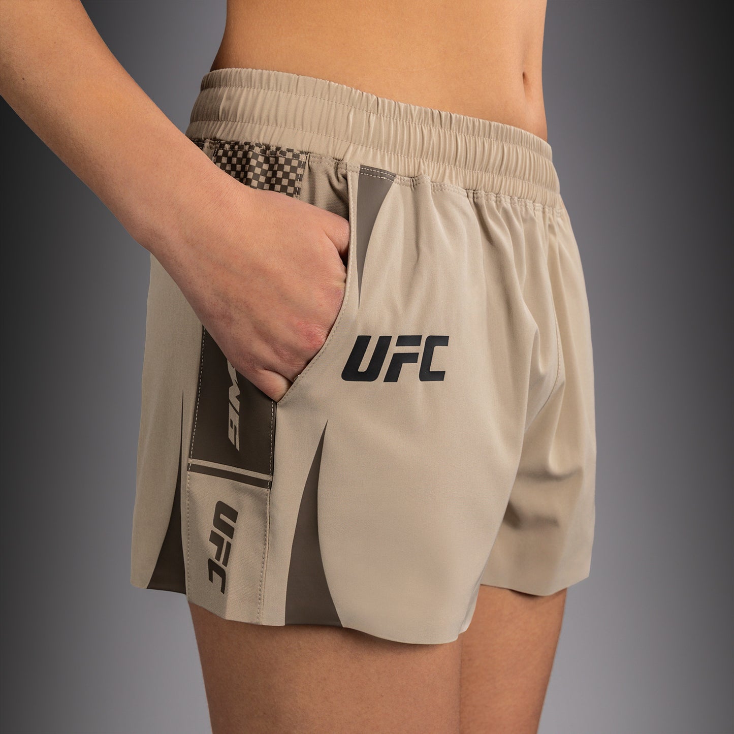 Venum UFC Unity by Venum Authentic Fight Week Damen Funktionsshorts - Sand