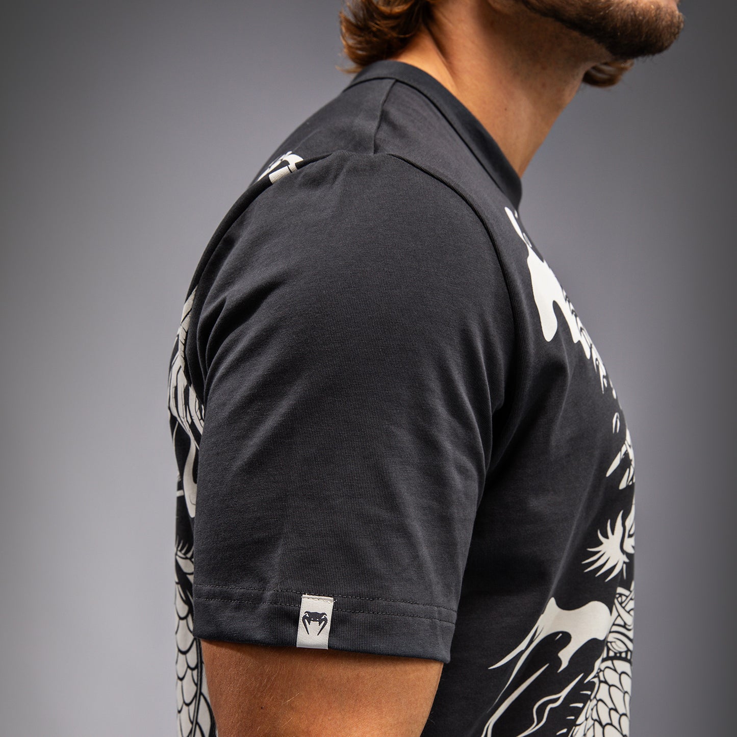 Venum Dragon’s Flight Herren T-Shirt - Anthrazitgrau/Cremeweiß