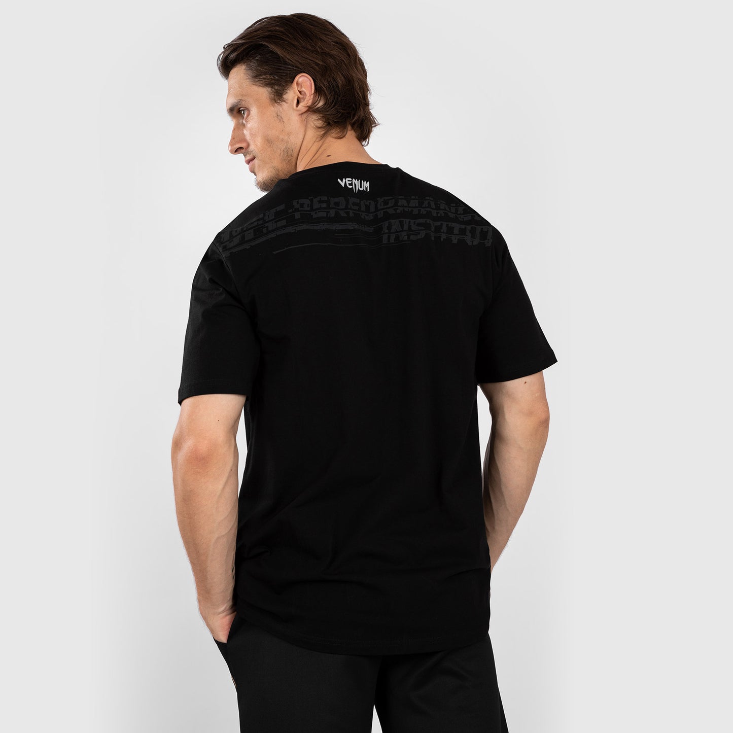 UFC Venum Performance Institute 2.0 Herren T-Shirt - Schwarz/Rot