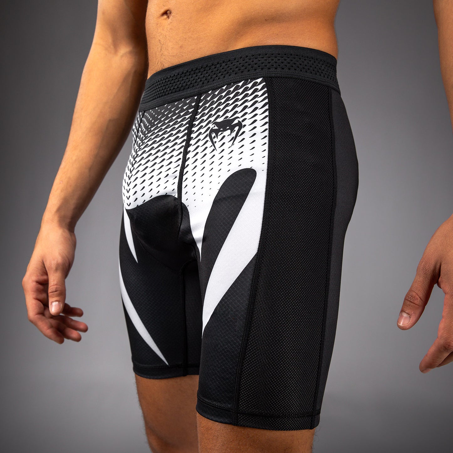 Venum No Gi Vale Tudo Shorts - Schwarz/Weiß
