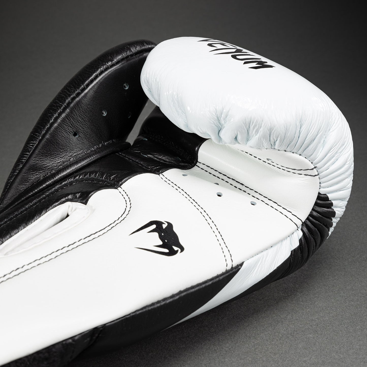 Venum Hammer professionelle Boxhandschuhe - Klettverschluss