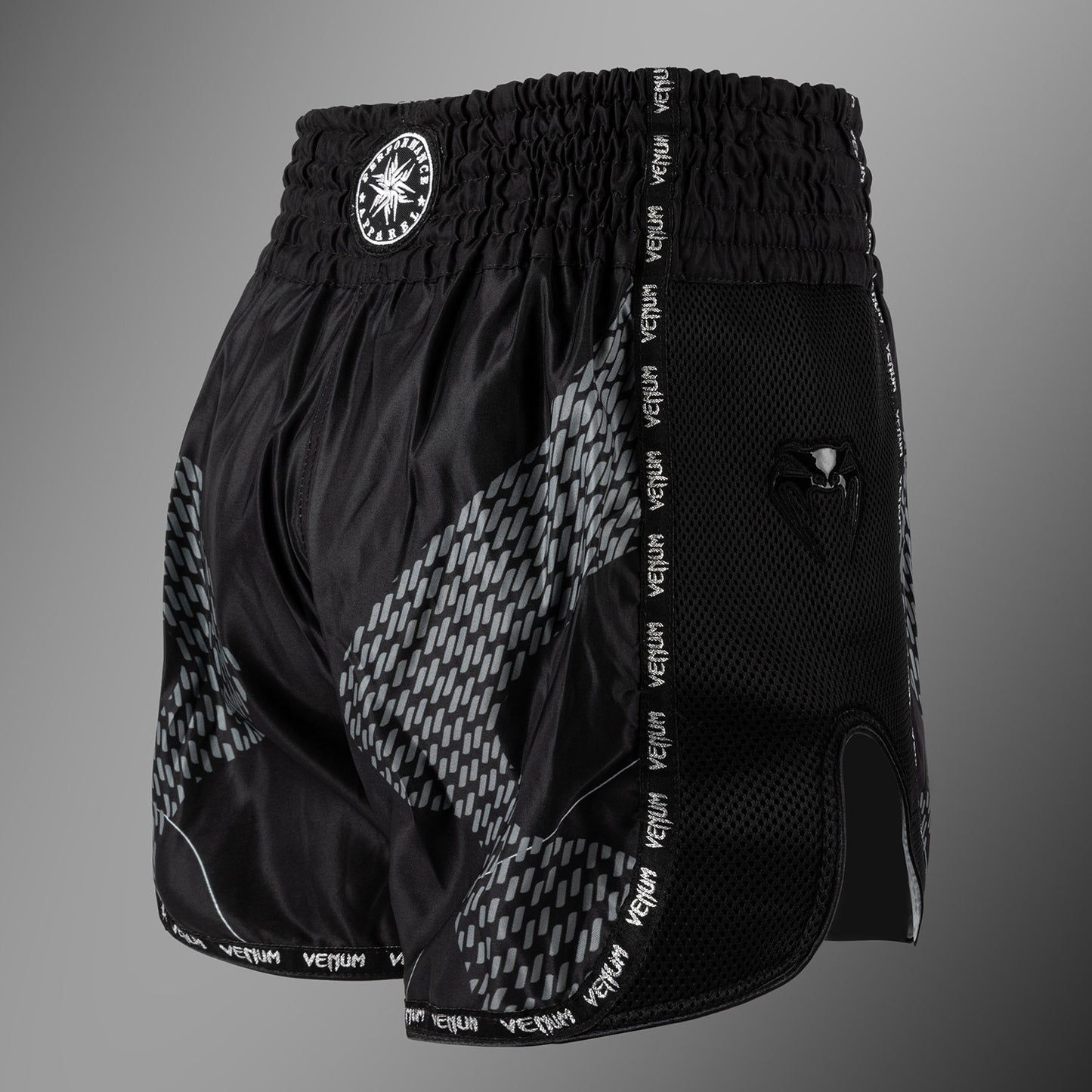Venum Nexus Muay Thai Shorts – Schwarz/Silber