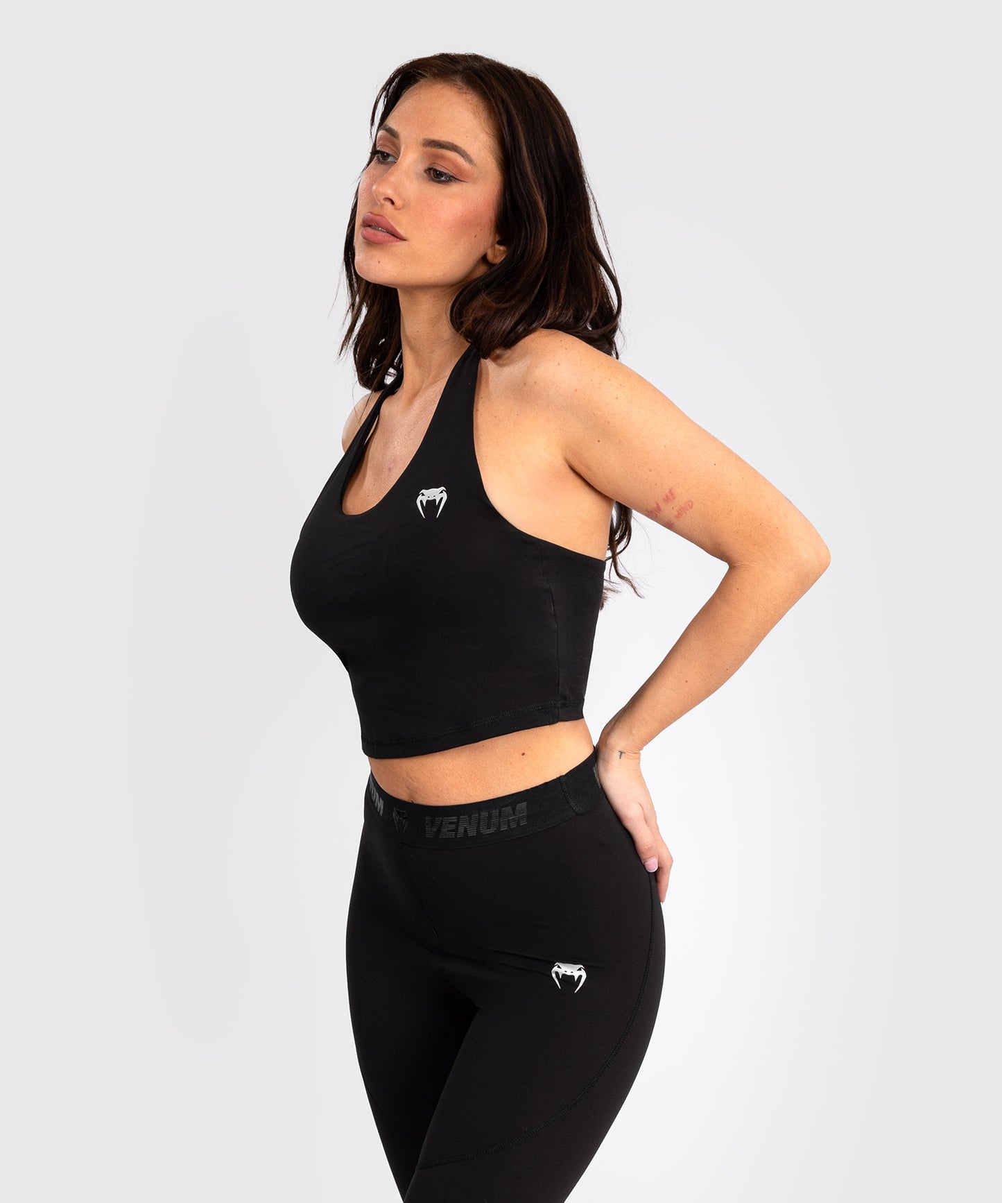Venum Elevate Langer Sport-BH für Frauen - Schwarz