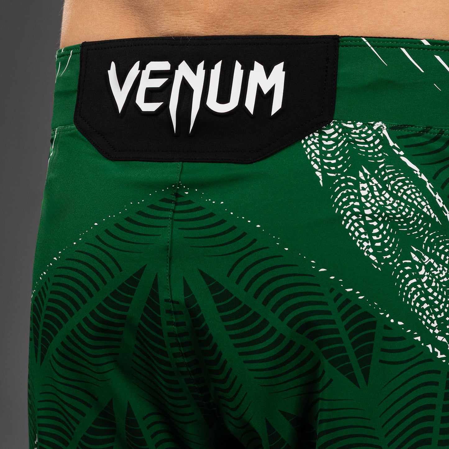 UFC Zenith by Venum Authentic Fight Night Kurze Passform Fight Short Herren - Grün