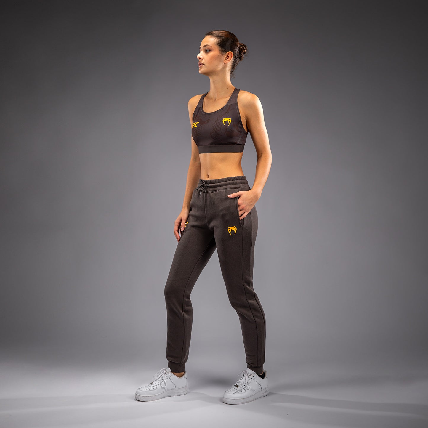 UFC Fusion by Venum Fight Week Damen Baumwollhose - Solid Erdiges Braun