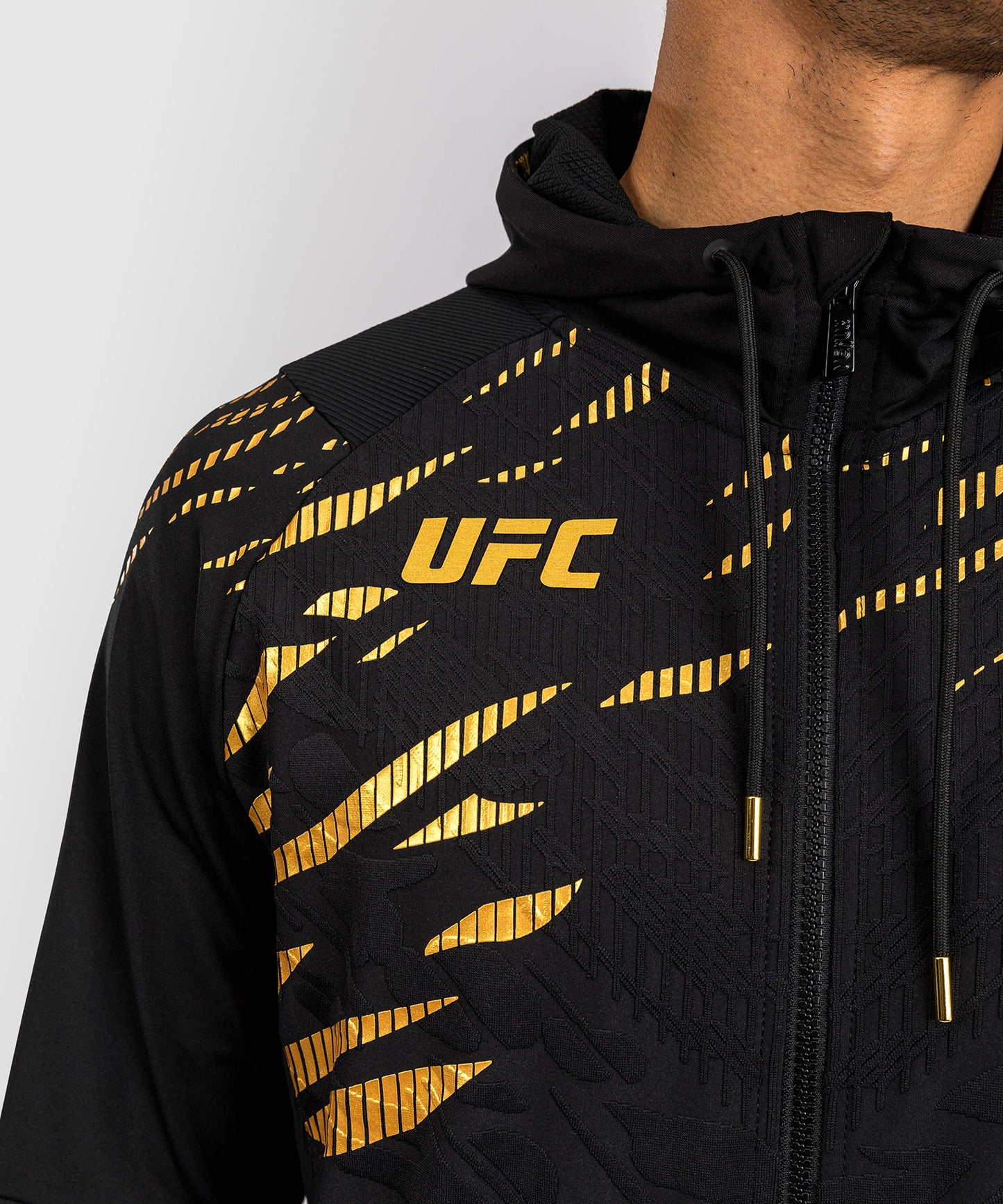 UFC Fusion by Venum Authentic Fight Night Herren Walkout Hoodie - Champion