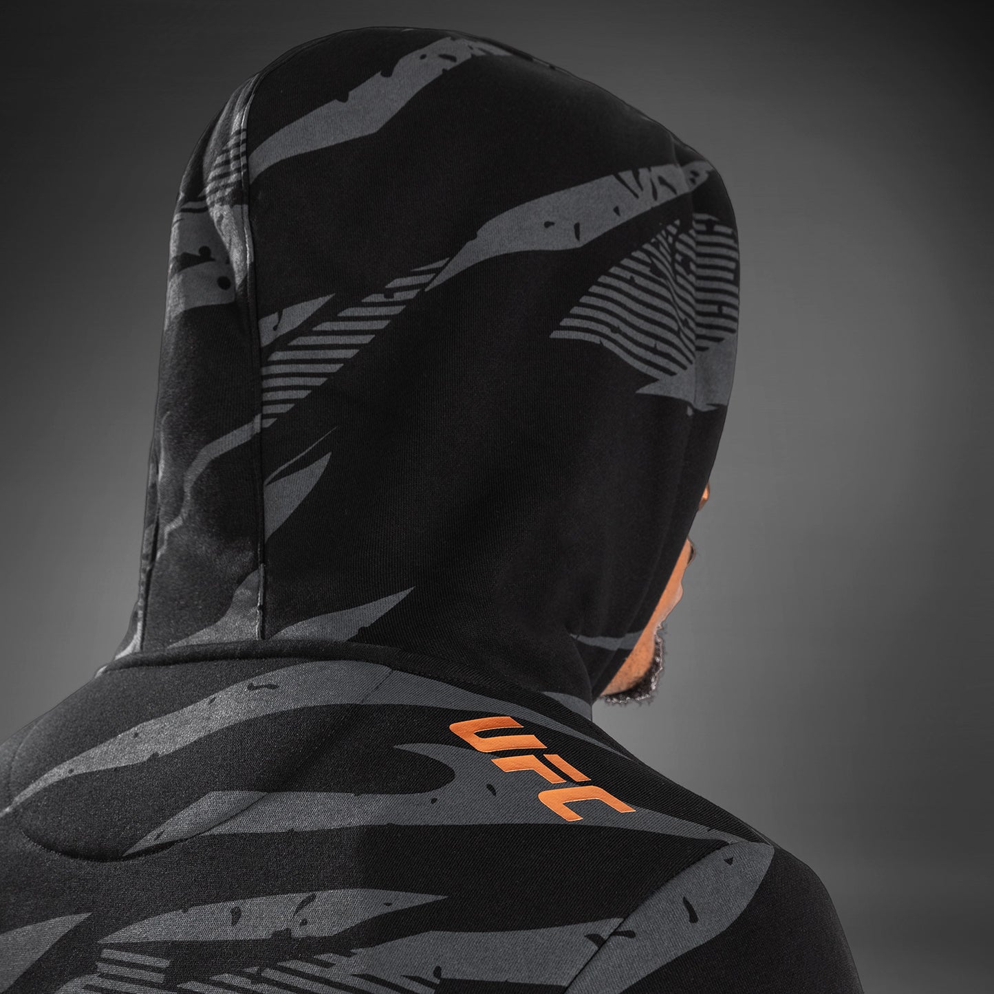 UFC Adrenaline by Venum Fight Week Herren Pullover Hoodie - Urban Camo