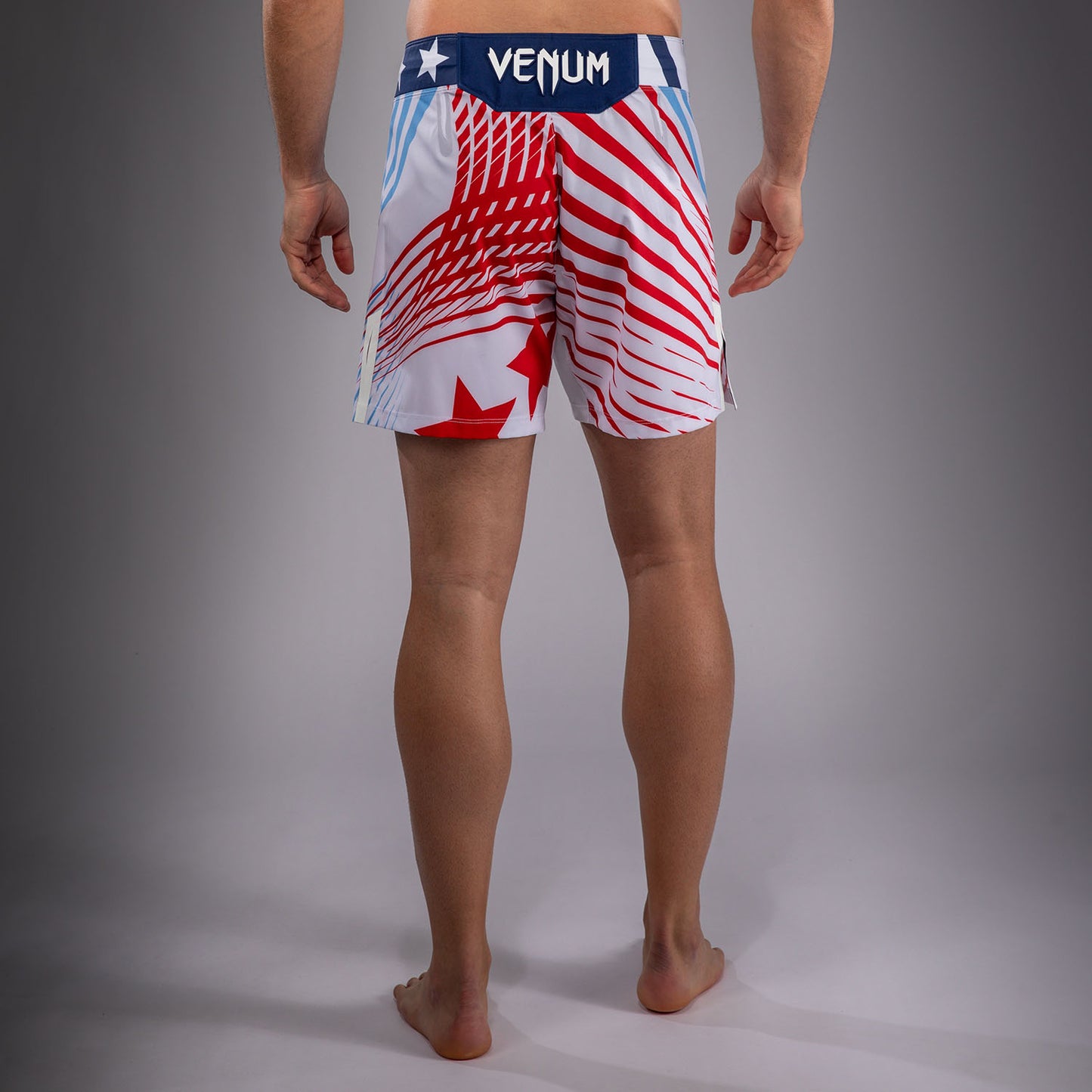 Official UFC Freedom 250 by Venum Personalisiert Authentic Fight Night Fight Shorts im Short Fit für Herren - Weiß