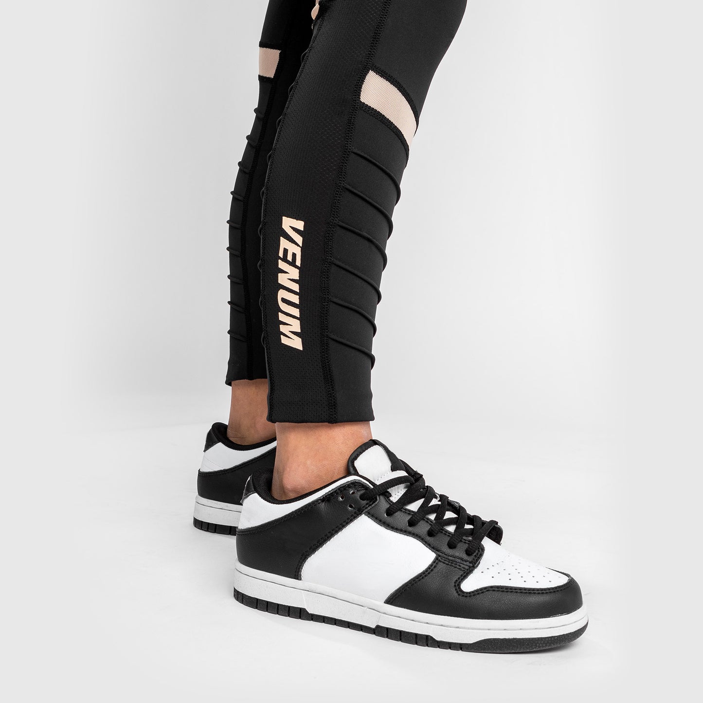 Venum Moto 7/8 Leggings – Schwarz/Sand